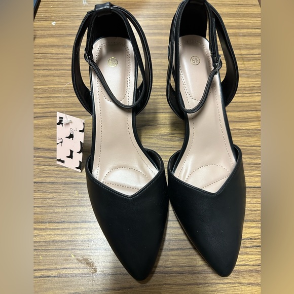 ‼️$10 - Mysoft Ankle Strap Closed Toe Heels Size 6.5 Black NWT - Picture 3 of 9